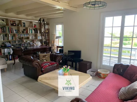 03700 Bellerive-sur-Allier, France