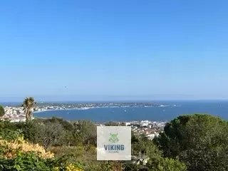 Villa sur les Hauteurs de Golfe-Juan avec une vue mer panoramique