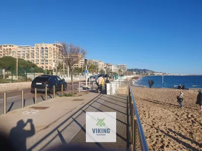A VENDRE A CANNES - APPARTEMENT LUMINEUX AVEC BALCON ET PARKING