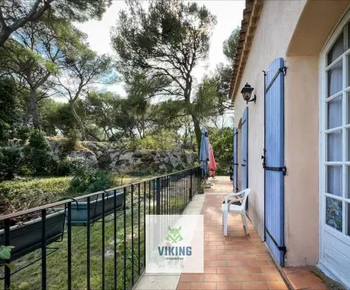 13330 Pélissanne, France