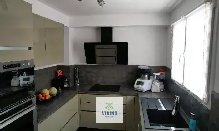 34850 Pinet, France