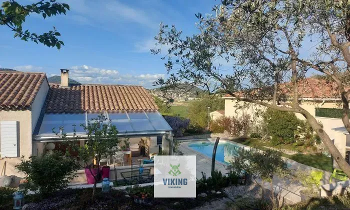 Villa 147 m2 avec piscine sur 1500m2