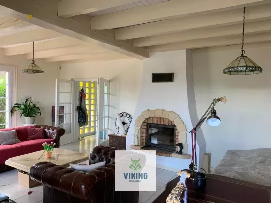 03700 Bellerive-sur-Allier, France