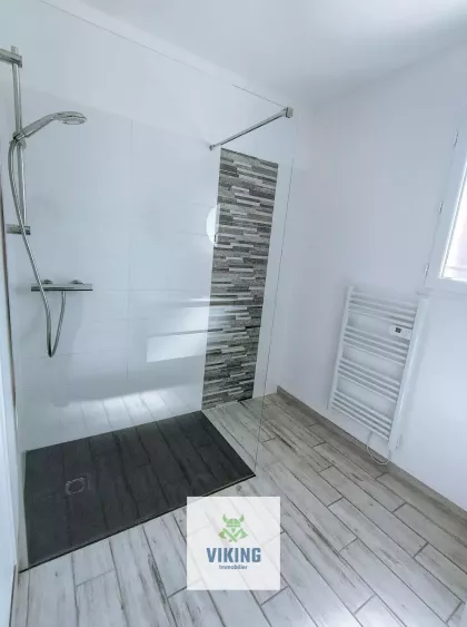 Maison moderne 2023 – Économe DPE A – Plain-pied T4 – Garage – Jardin clos