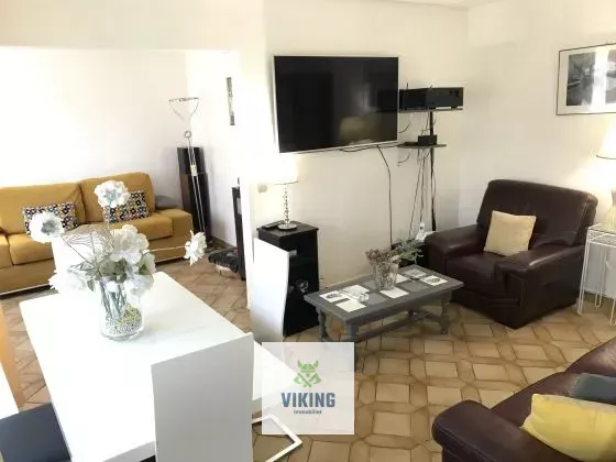 78130 Les Mureaux, France