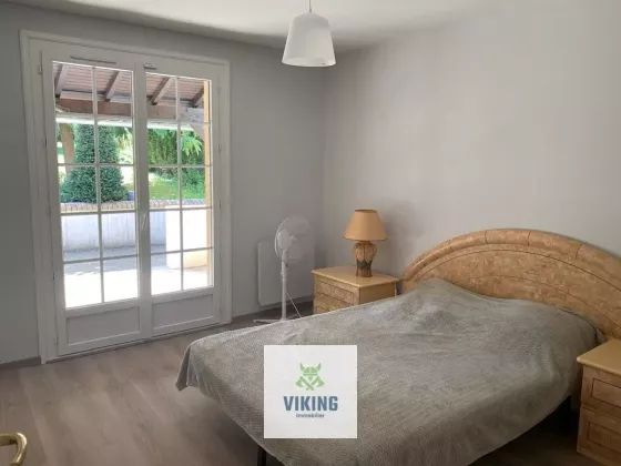 03700 Bellerive-sur-Allier, France