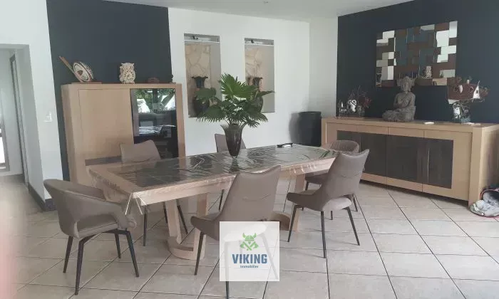 Maison plain pied piscine