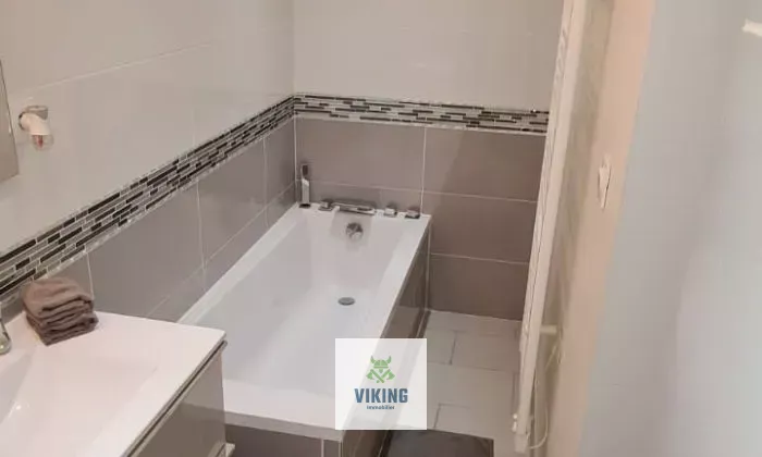 84200 Carpentras, France