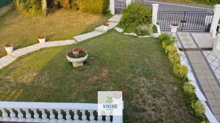 95270 Chaumontel, France