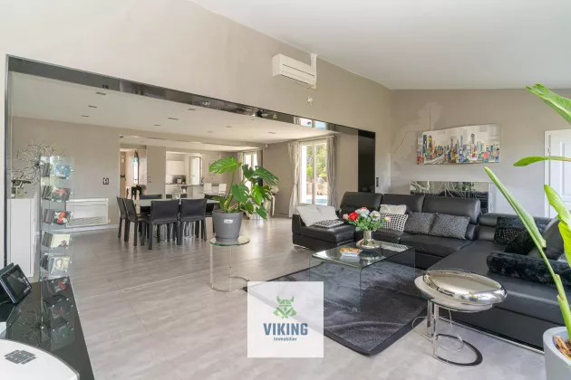 Rue Annie d'Arco, Marseille, France