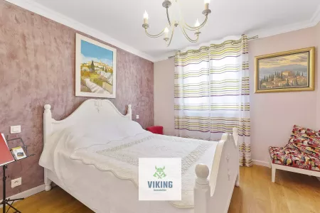 Villa de charme en pierres de taille et appartement indépendant piscine excellent état