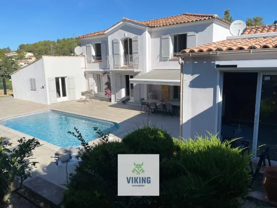 Rue Annie d'Arco, Marseille, France