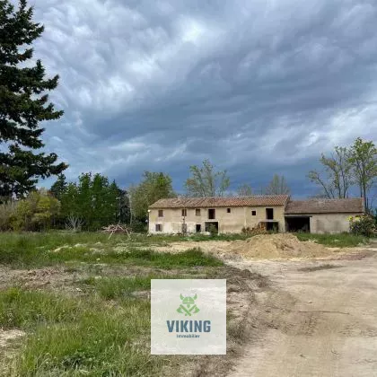 84260 Sarrians, France