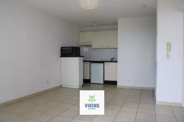 44300 Nantes, France