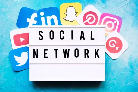 Comment Utiliser les Réseaux Sociaux pour Booster la Vente de Votre Bien Immobilier